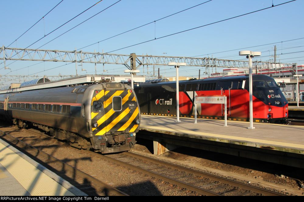 AMTK 9638, CT Rail 6711 across the platform